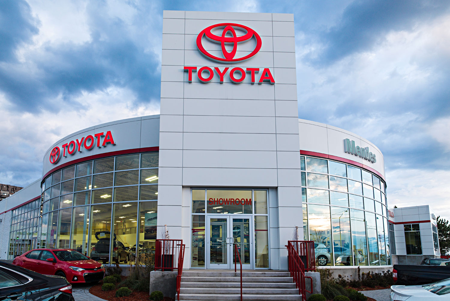 Mendes Toyota • Architects DCA Inc.